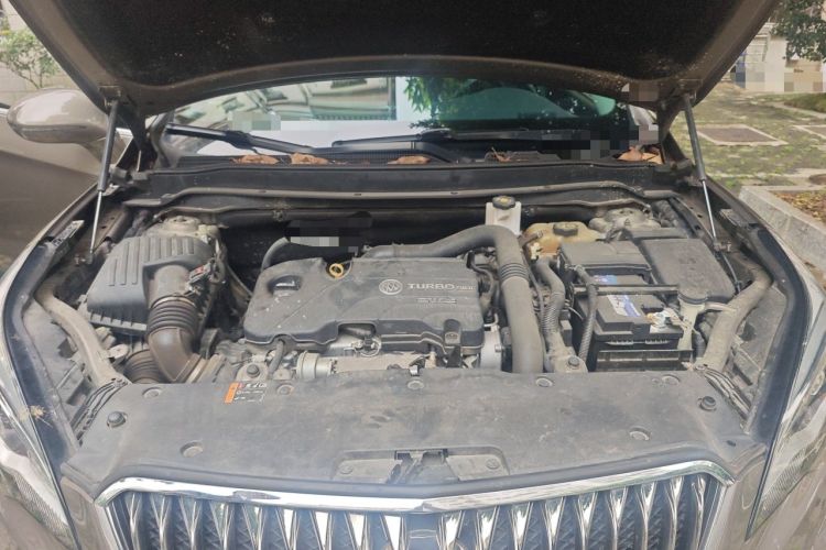 Used Buick Envision 2017 20T Two-Wheel Drive Luxury Model Engine Bay