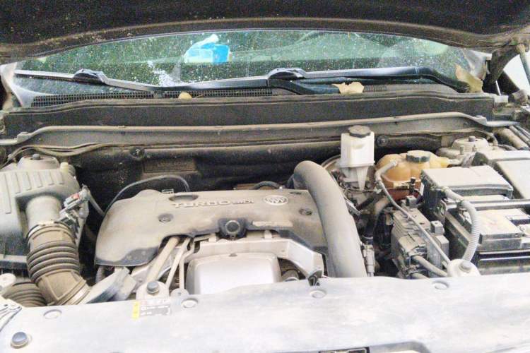 Used Buick Envision 2017 28T Four-Wheel Drive Luxury Model Engine Bay