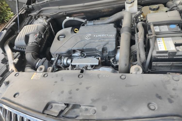 Used Buick Envision 2017 20T Two-Wheel Drive Luxury Model Engine Bay