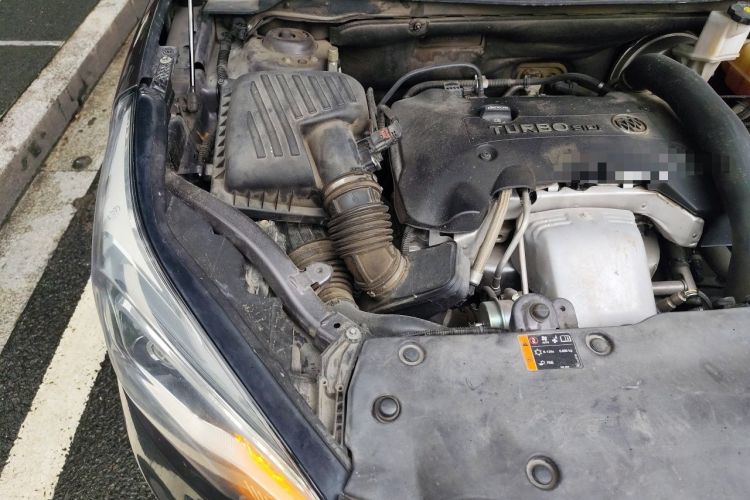 Used Buick Envision 2017 28T Four-Wheel Drive Elite Model Engine Bay Right