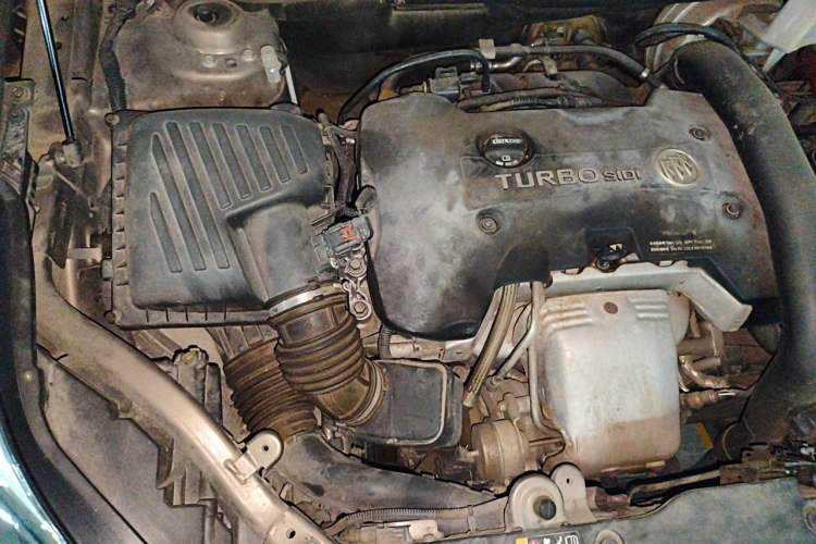 Used Buick Envision 2017 28T Four-Wheel Drive Elite Model Engine Bay Right