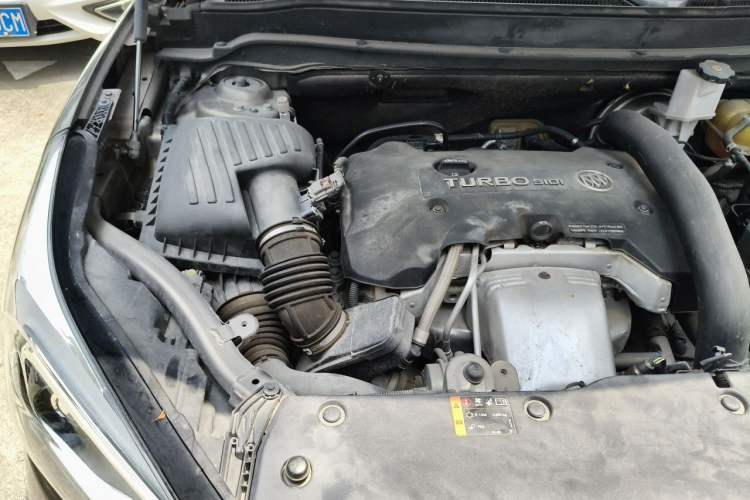 Used Buick Envision 2017 28T Four-Wheel Drive Elite Model Engine Bay Right