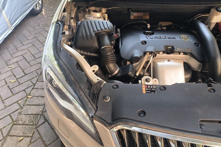 Used Buick Envision 2017 28T Four-Wheel Drive Luxury Model Engine Bay Right