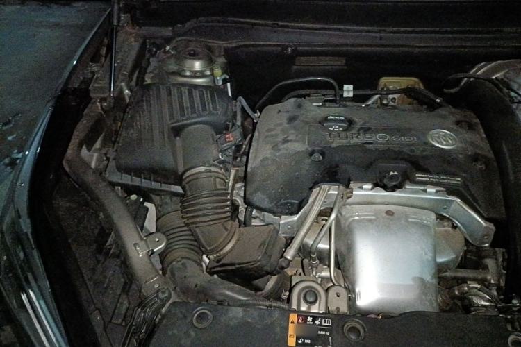 Used Buick Envision 2017 28T Four-Wheel Drive Elite Model Engine Bay Right