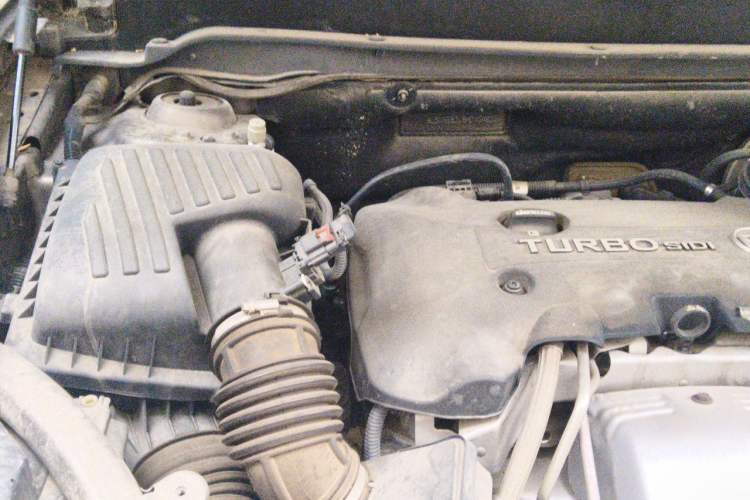 Used Buick Envision 2017 28T Four-Wheel Drive Luxury Model Engine Bay Right