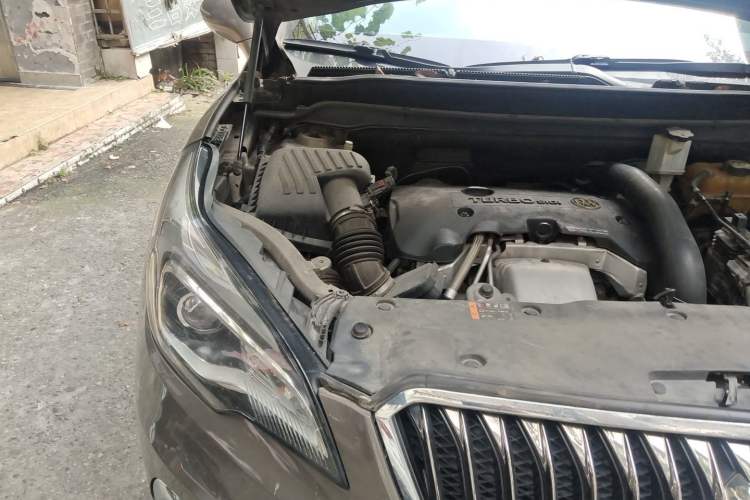 Used Buick Envision 2017 28T Four-Wheel Drive Elite Model Engine Bay Right