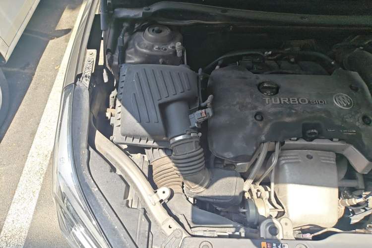 Used Buick Envision 2017 28T Four-Wheel Drive Elite Model Engine Bay Right