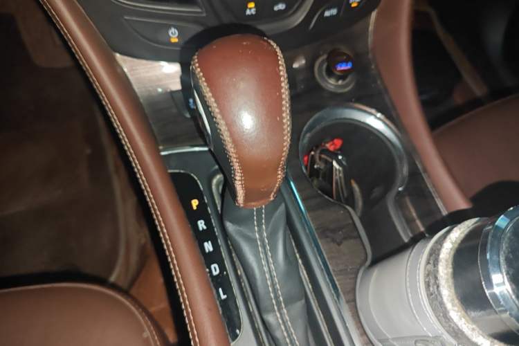 Used Buick Envision 2017 20T Two-Wheel Drive Elite Version Gear Lever