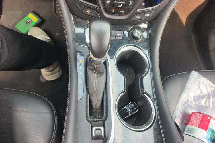 Used Buick Envision 2017 28T Four-Wheel Drive Elite Model Gear Lever