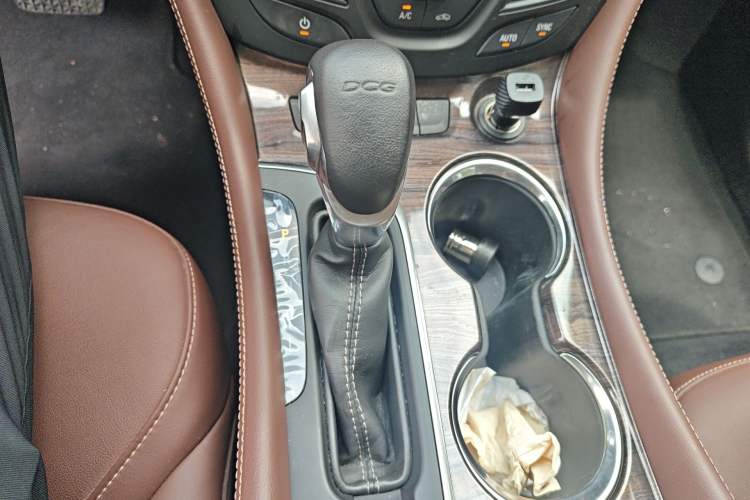 Used Buick Envision 2017 20T Two-Wheel Drive Elite Version Gear Lever
