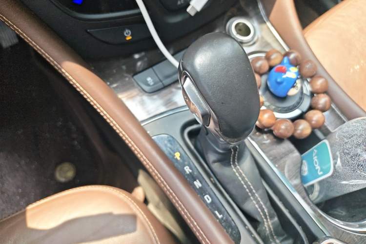 Used Buick Envision 2017 28T Four-Wheel Drive Elite Model Gear Lever