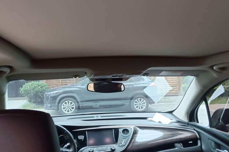 Used Buick Envision 2017 20T Two-Wheel Drive Luxury Model Headliner