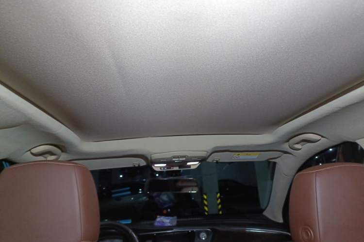 Used Buick Envision 2017 28T Four-Wheel Drive Elite Model Headliner