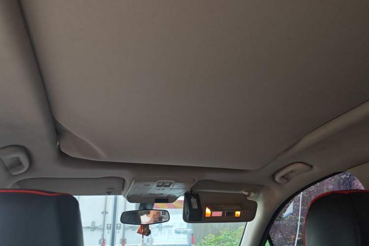 Used Buick Envision 2017 20T Two-Wheel Drive Leading Version Headliner