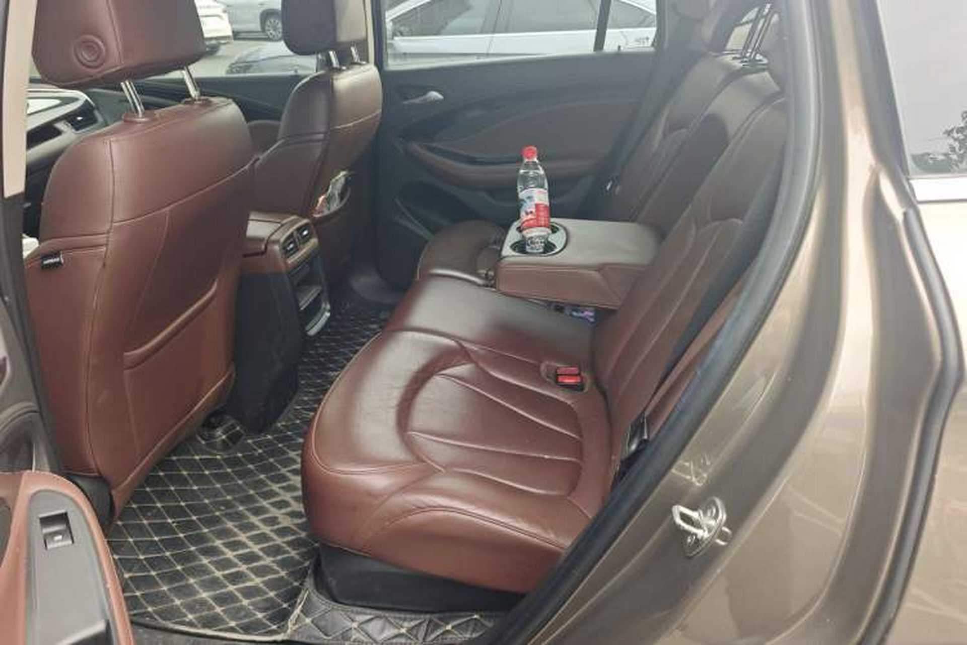 Used Buick Envision 2017 20T Two-Wheel Drive Luxury Model Left Rear Seat