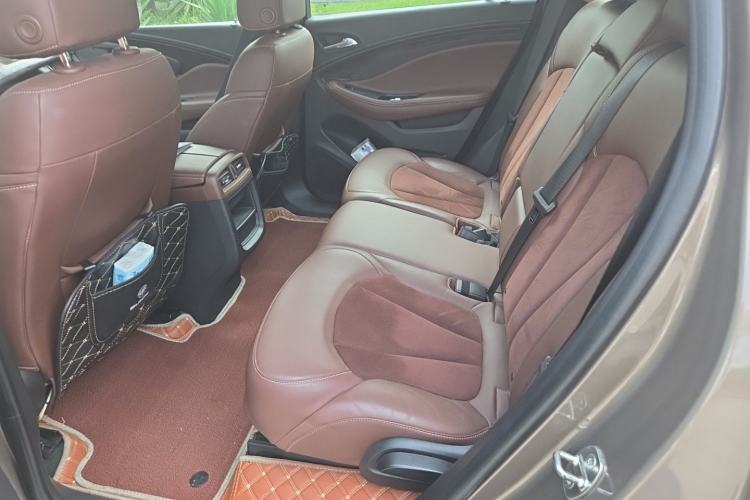 Used Buick Envision 2017 20T Two-Wheel Drive Luxury Model Left Rear Seat