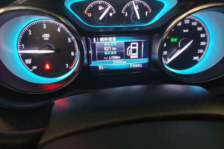 Used Buick Envision 2017 20T Two-Wheel Drive Elite Version Odometer Close Up