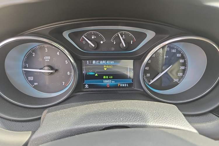 Used Buick Envision 2017 20T Two-Wheel Drive Luxury Model Odometer Close Up