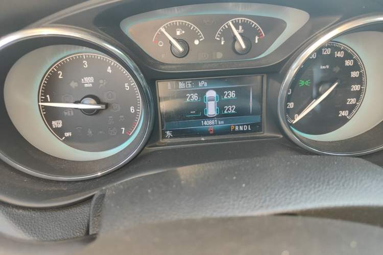 Used Buick Envision 2017 20T Two-Wheel Drive Luxury Model Odometer Close Up