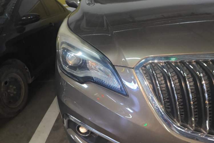 Used Buick Envision 2017 20T Two-Wheel Drive Elite Version Right Front Headlight