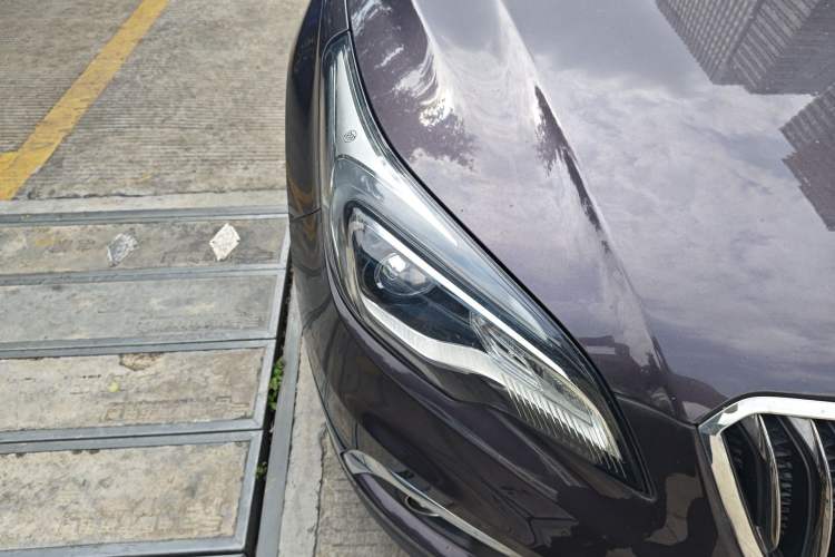 Used Buick Envision 2017 20T Two-Wheel Drive Elite Version Right Front Headlight