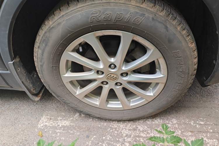 Used Buick Envision 2017 20T Two-Wheel Drive Leading Version Right Front Wheel Hub