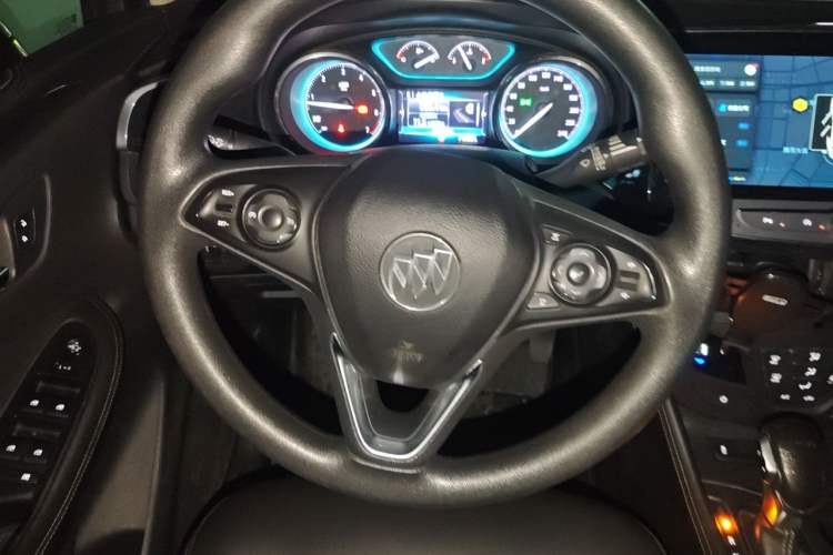 Used Buick Envision 2017 20T Two-Wheel Drive Leading Version Steering Wheel