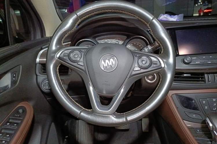 Used Buick Envision 2017 28T Four-Wheel Drive Elite Model Steering Wheel
