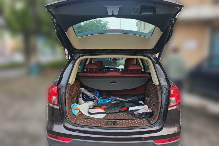 Used Buick Envision 2017 28T Four-Wheel Drive Elite Model Trunk