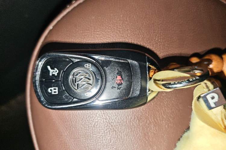Used Buick Envision 2017 28T Four-Wheel Drive Elite Model Vehicle Key