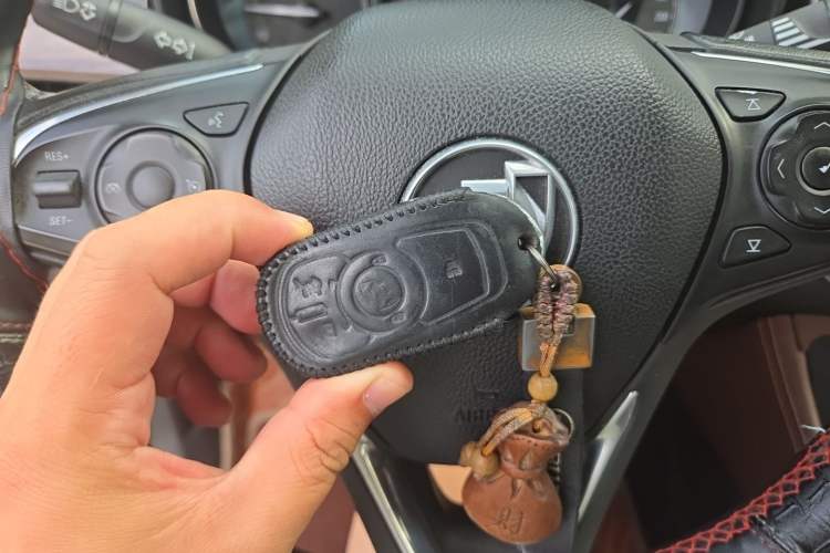 Used Buick Envision 2017 20T Two-Wheel Drive Luxury Model Vehicle Key