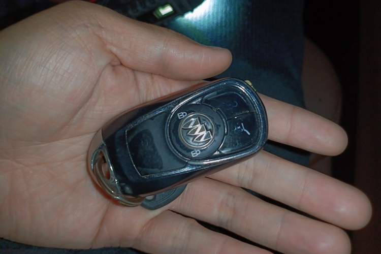 Used Buick Envision 2017 28T Four-Wheel Drive Elite Model Vehicle Key