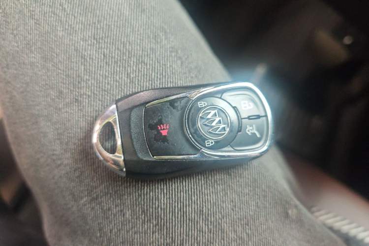 Used Buick Envision 2017 20T Two-Wheel Drive Luxury Model Vehicle Key
