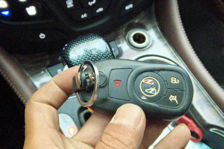 Used Buick Envision 2017 28T Four-Wheel Drive Luxury Model Vehicle Key