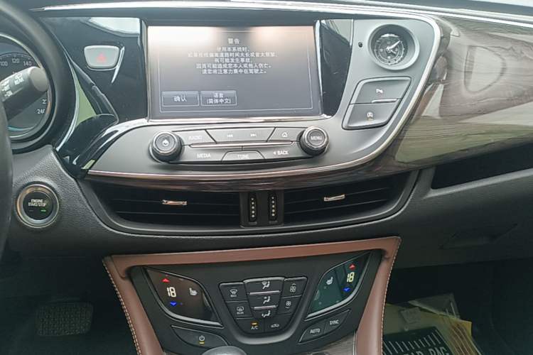 Used Buick Envision 2017 20T Two-Wheel Drive Elite Version Audio And AC Panel