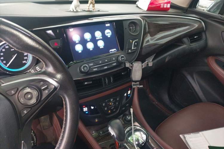 Used Buick Envision 2017 20T Two-Wheel Drive Luxury Model Audio And AC Panel