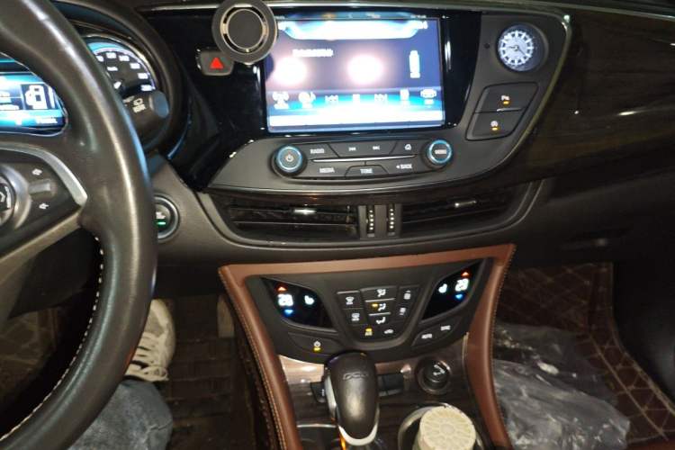 Used Buick Envision 2017 20T Two-Wheel Drive Elite Version Audio And AC Panel