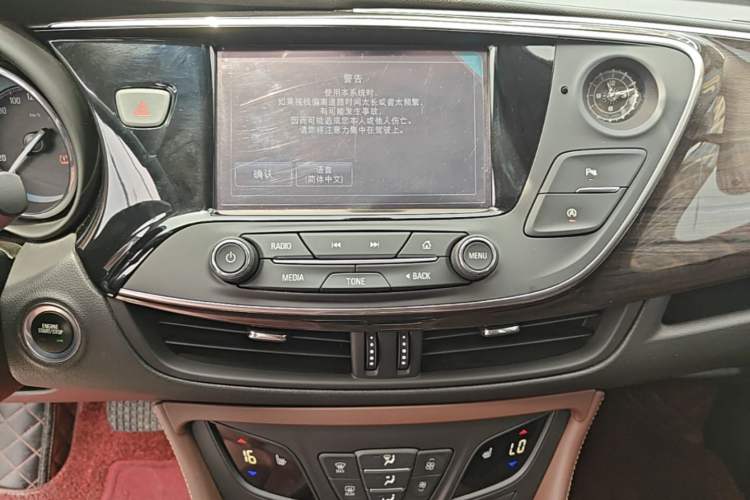Used Buick Envision 2017 20T Two-Wheel Drive Elite Version Audio And AC Panel