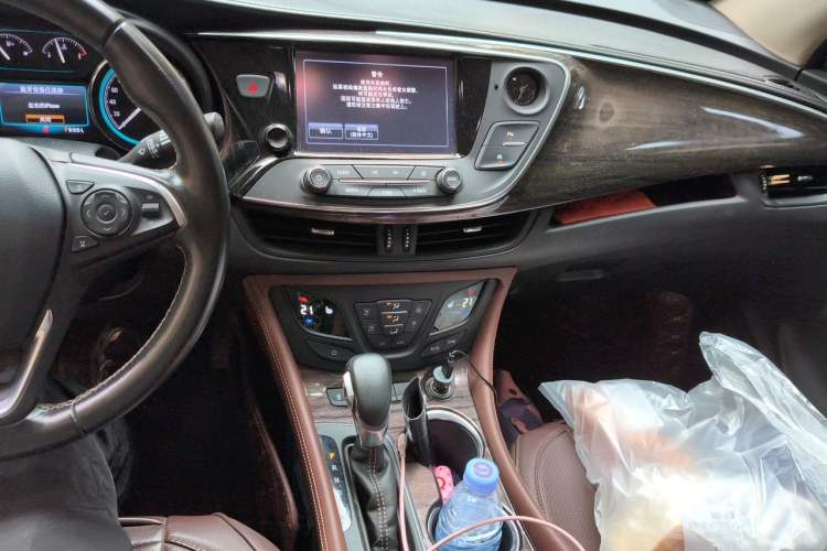 Used Buick Envision 2017 20T Two-Wheel Drive Elite Version Audio And AC Panel