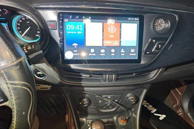 Used Buick Envision 2017 20T Two-Wheel-Drive Tech Edition Audio And AC Panel