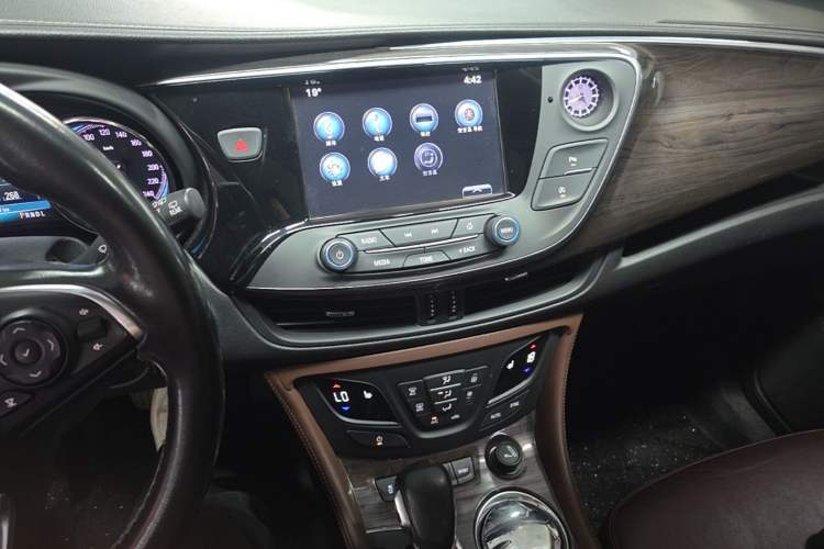Used Buick Envision 2017 28T Four-Wheel Drive Elite Model Audio And AC Panel