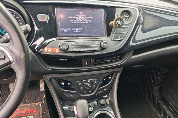 Used Buick Envision 2017 20T Two-Wheel Drive Elite Version Audio And AC Panel