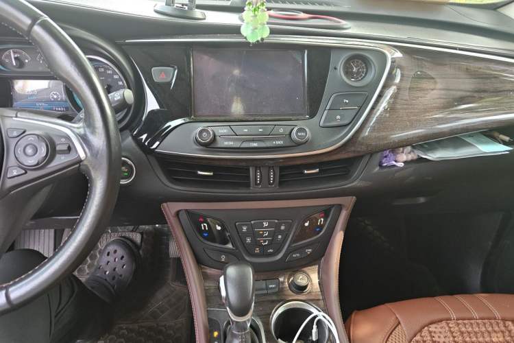 Used Buick Envision 2017 28T Four-Wheel Drive Elite Model Audio And AC Panel