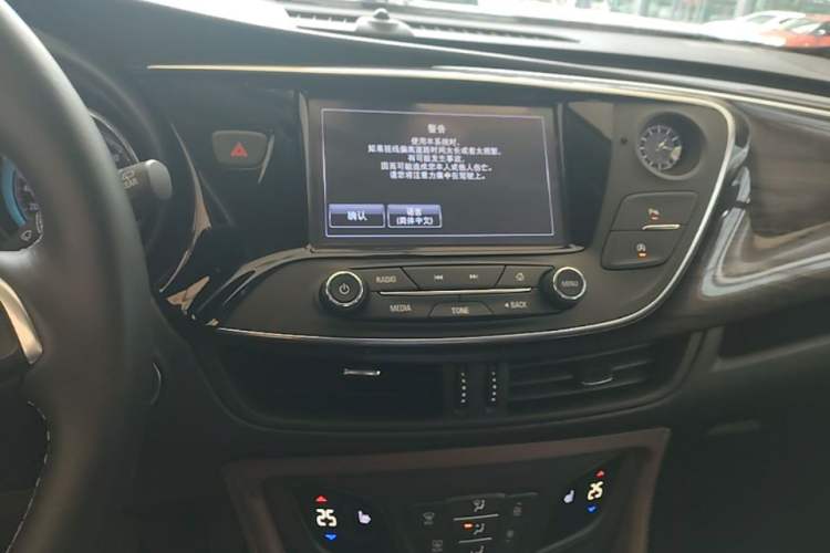 Used Buick Envision 2017 20T Two-Wheel Drive Elite Version Audio And AC Panel