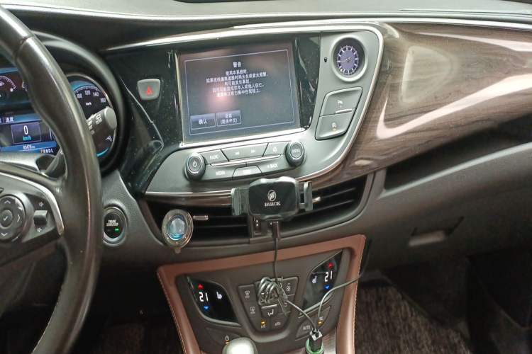 Used Buick Envision 2017 28T Four-Wheel Drive Elite Model Audio And AC Panel
