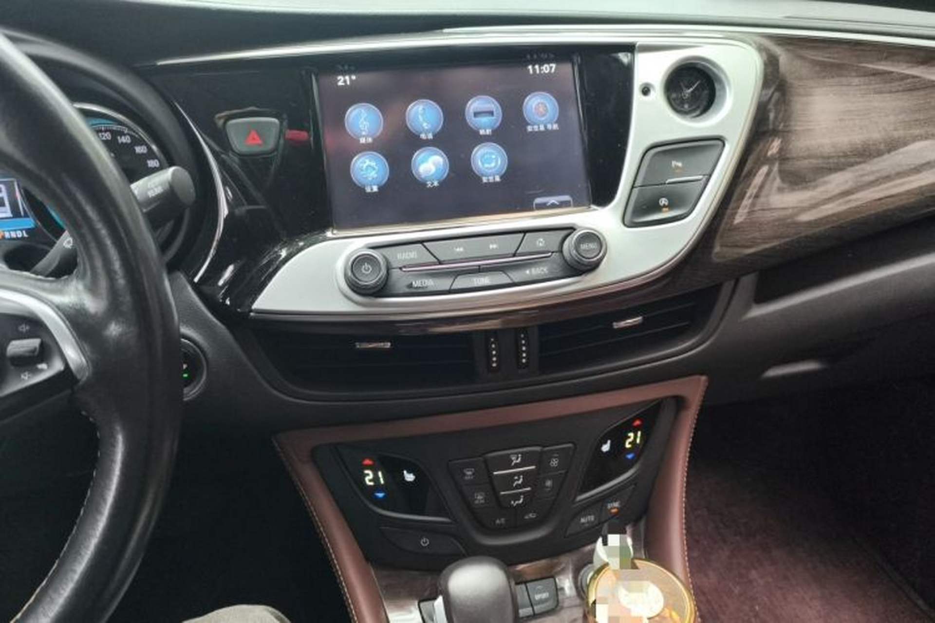 Used Buick Envision 2017 28T Four-Wheel Drive Elite Model Audio And AC Panel