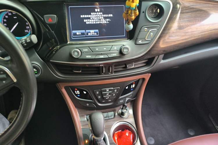 Used Buick Envision 2017 20T Two-Wheel Drive Luxury Model Audio And AC Panel