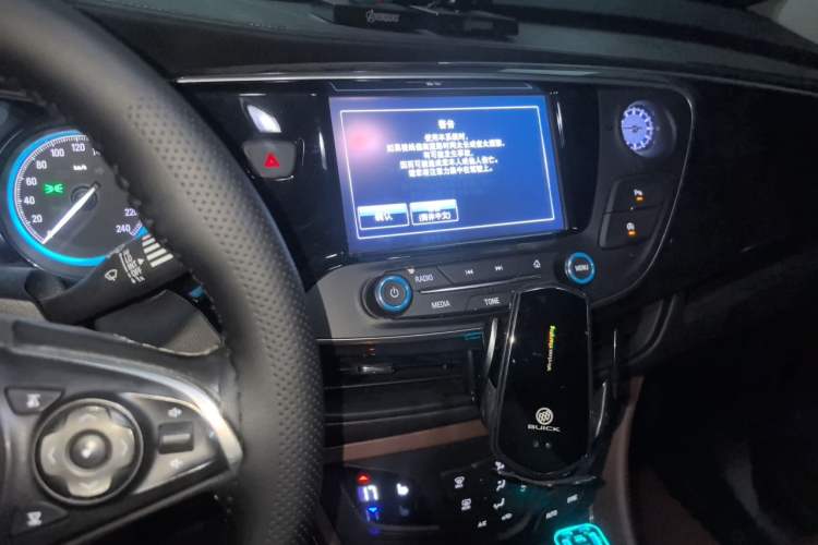 Used Buick Envision 2017 28T Four-Wheel Drive Elite Model Audio And AC Panel