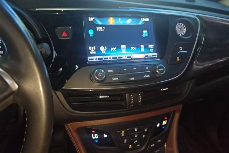 Used Buick Envision 2017 20T Two-Wheel Drive Elite Version Audio And AC Panel