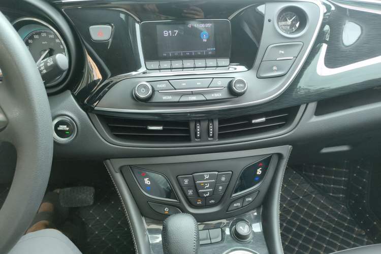 Used Buick Envision 2017 20T Two-Wheel Drive Leading Version Audio And AC Panel